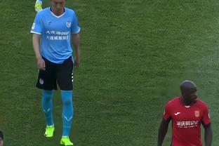 风云突变！尤斯兰阻挡中国队发球，拿到第二张黄牌被罚下场！